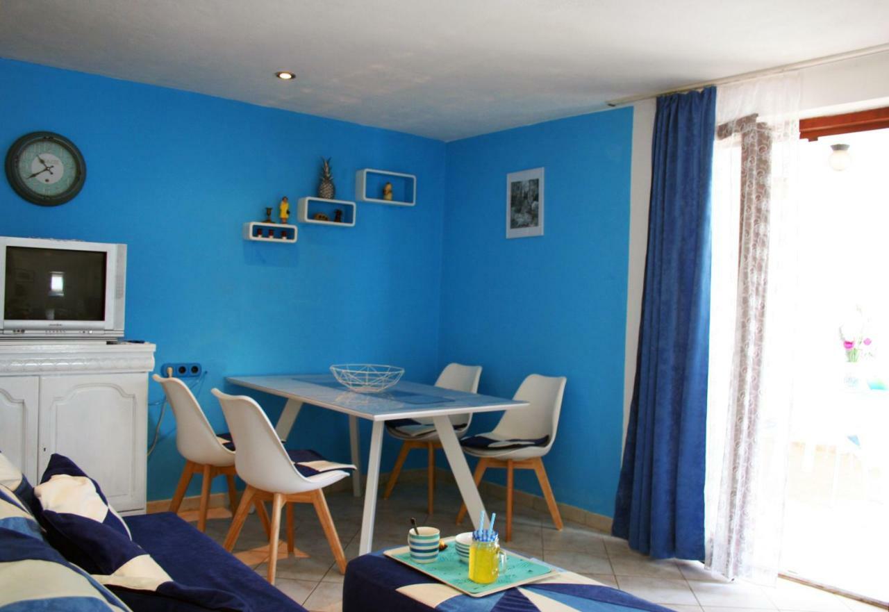 Apartment Azriel Vir Exterior photo